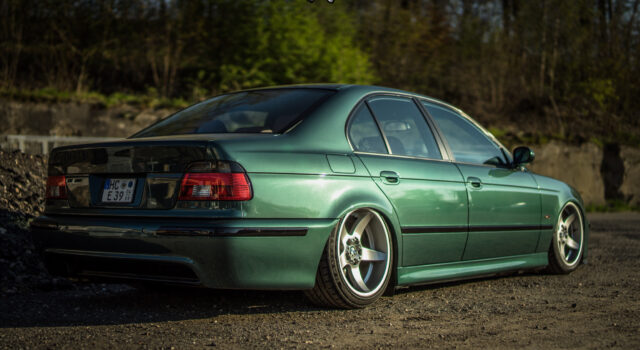 BMW E39 540i Limouine